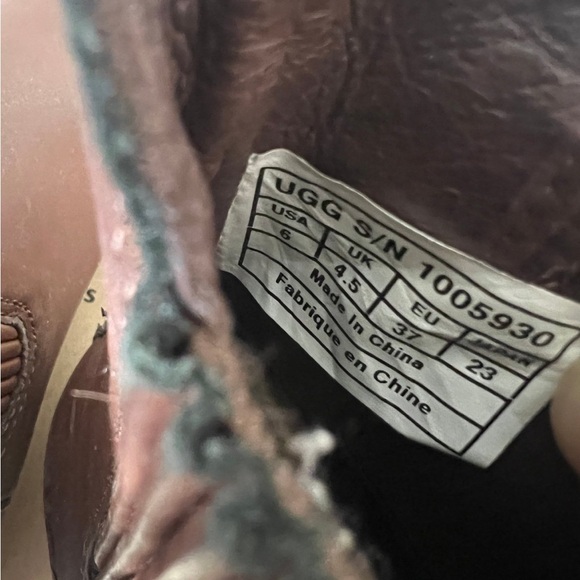 UGG Australia Leather Chelsea Boots size 6 - Picture 5 of 12